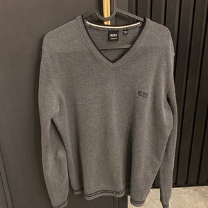 27. Grey Hugo Boss V-neck sweater size M